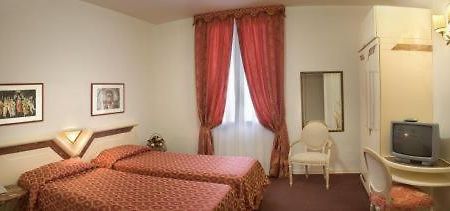 Hotel Metropole Montecatini Terme Cameră foto